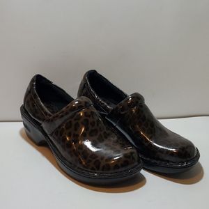 BOC woman's size 7.5 like new shoes